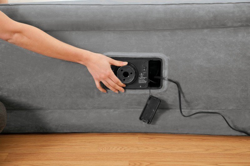 Надувная кровать Intex Comfort-Plush 191 х 137 х 33 см (67768)